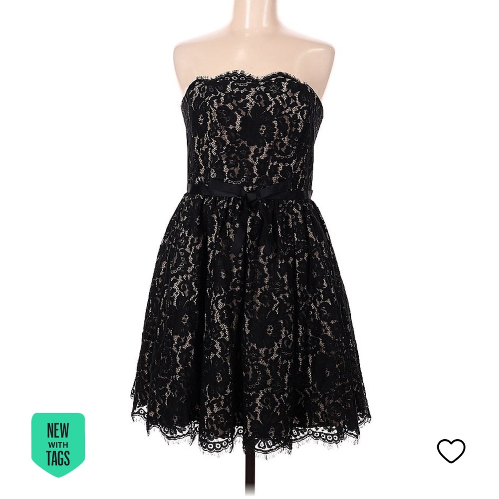 WOW stunning lace strapless dress NWT